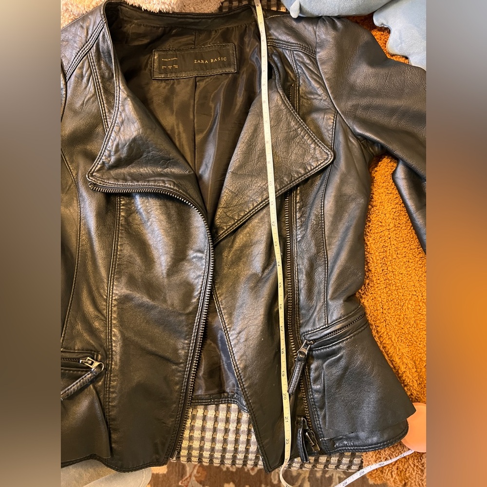 Zara Women's Black Leather Jacket - Picture 14 of 15